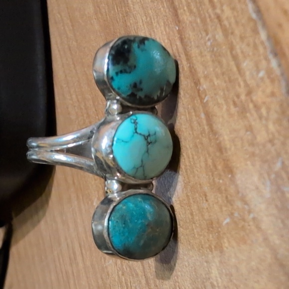 Turquoise Triple Stone Sterling Silver Ring - Picture 8 of 8